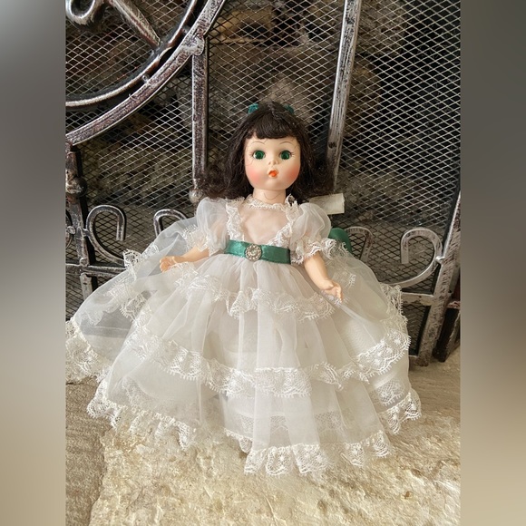 VINTAGE MADAME ALEXANDER SCARLETT - Picture 1 of 7